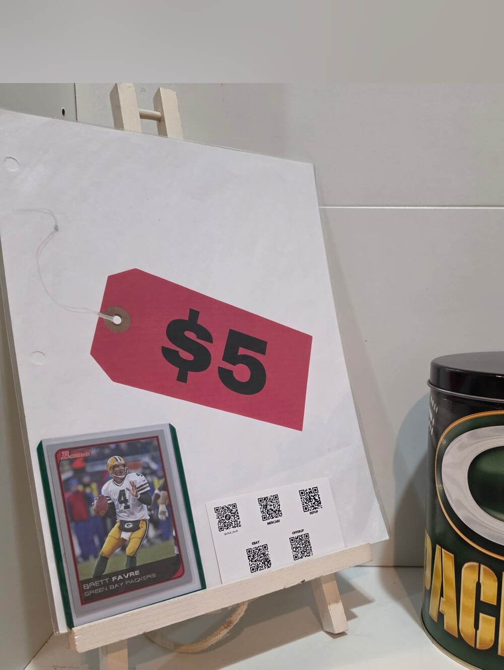 Green Bay Packers Tin Can & Brett Favre Topps 2006 Card $5.00